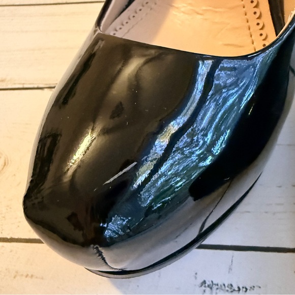 Pour La Victoire | Glossy Black Platform Stilettos - Picture 8 of 8